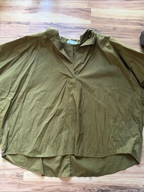 Zara Olive Green V-Neck Button-Back Tunic Top